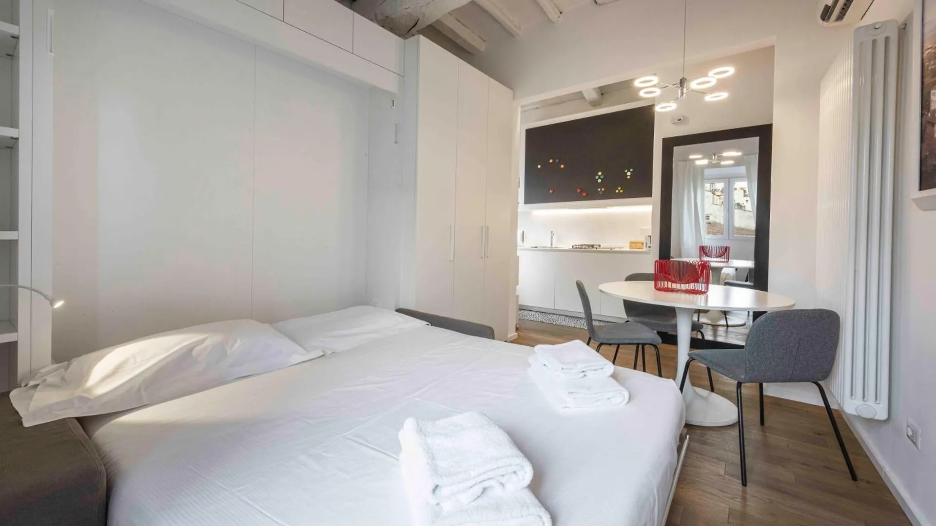 Apartment Frescobaldi Studio By Mmega Florence Italy